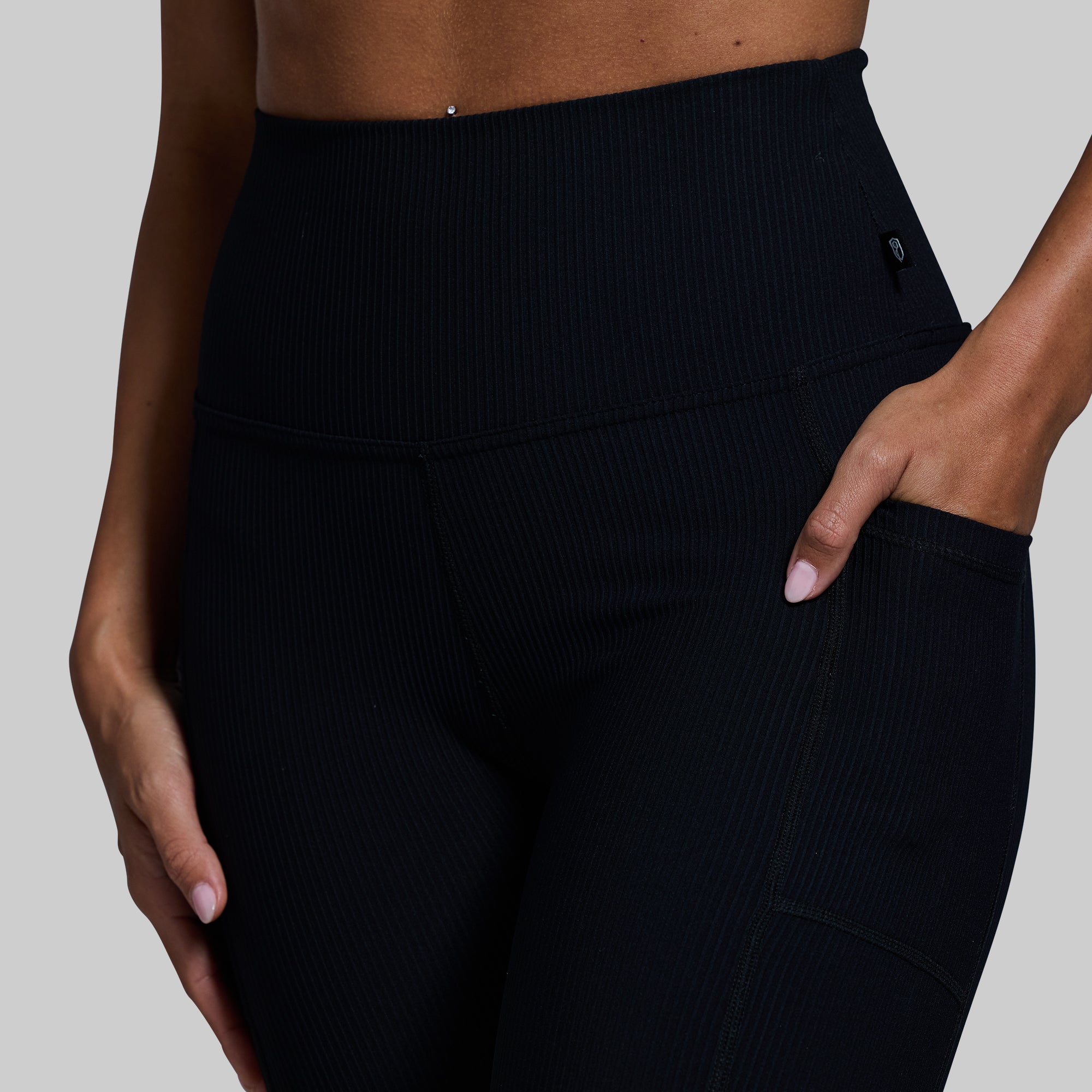 Limitless Legging w/ Pockets (Black) - Image 3