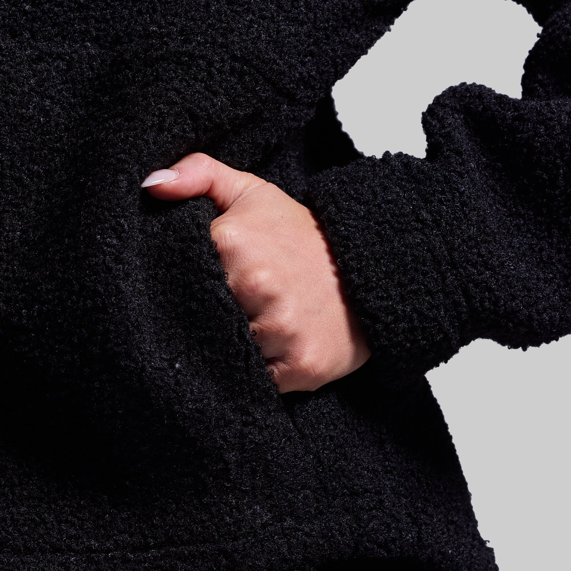 Day Hike Fleece Pullover (Black) - Image 7